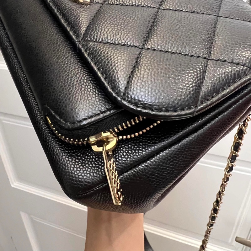 Chanel 香奈兒 小號郵差包 黑金荔枝皮-4