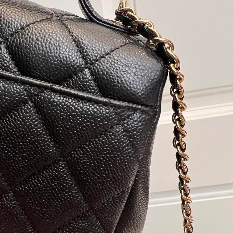 Chanel 香奈兒 小號郵差包 黑金荔枝皮-11