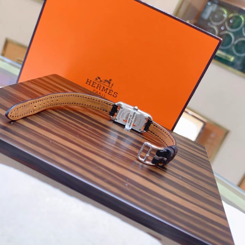 愛馬仕 99新閒置 KELLY系列 女士石英表  原鑲鑽 黑色盤面-2