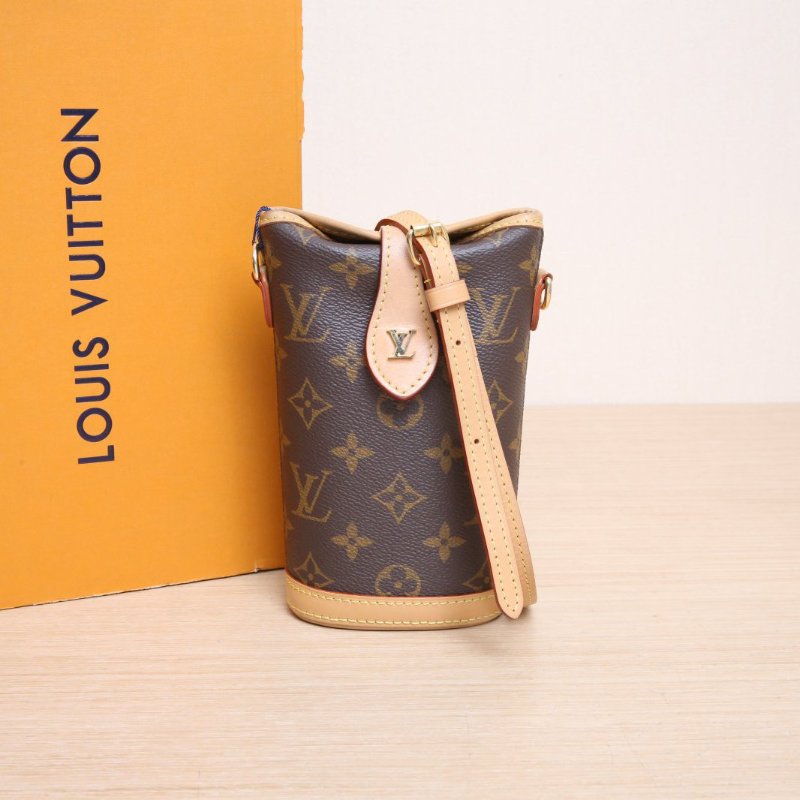 LOUIS VUITTON(路易威登) Fold me 薯條包 老花 PVC 晶片-1