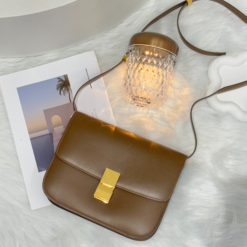 CELINE 滑面小牛皮Classic box - 中號焦糖金-0