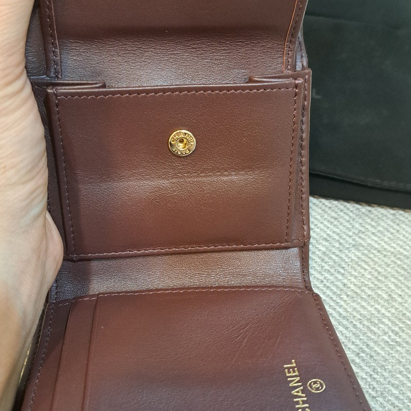 保留 Chanel 香奈兒 三折短夾黑色荔枝皮*金logo-21