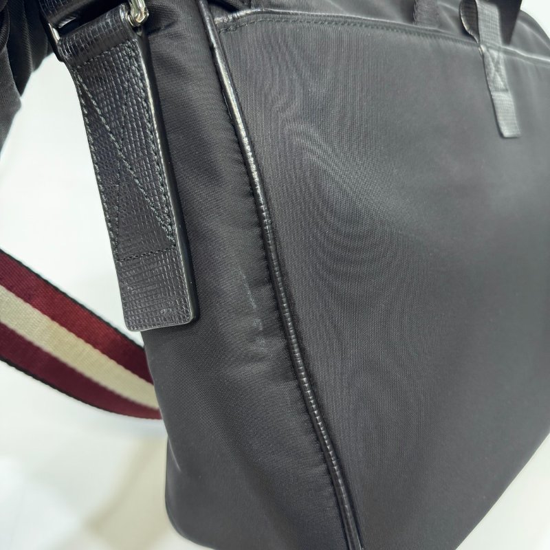 BALLY 黑尼龍雙銀扣fabro郵差包-15