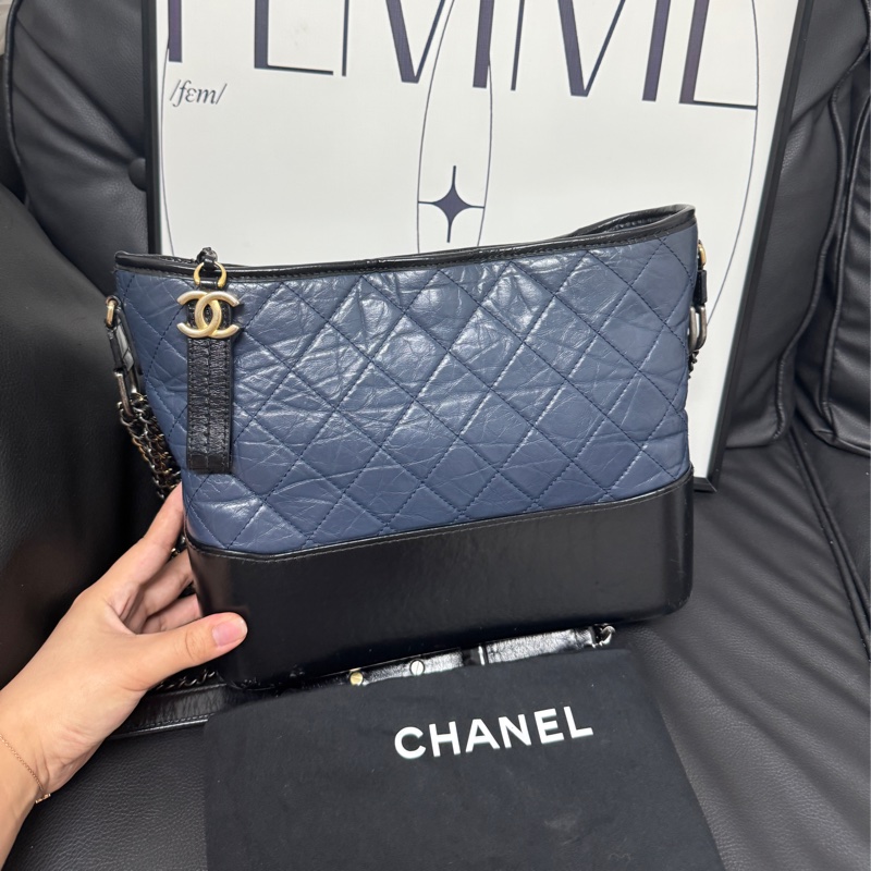 Chanel 中size 藍黑色拼色流浪包-0