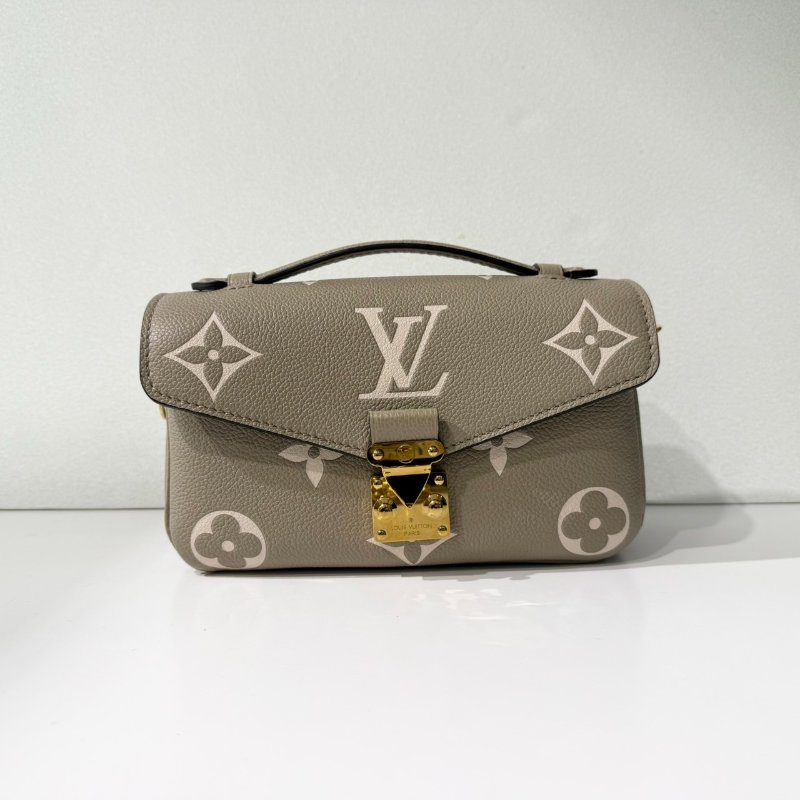 LV斑鳩灰牛皮金釦橫版郵差包M23081-1