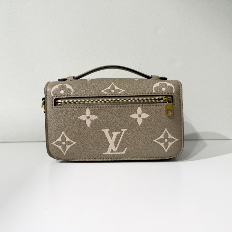 LV斑鳩灰牛皮金釦橫版郵差包M23081-2