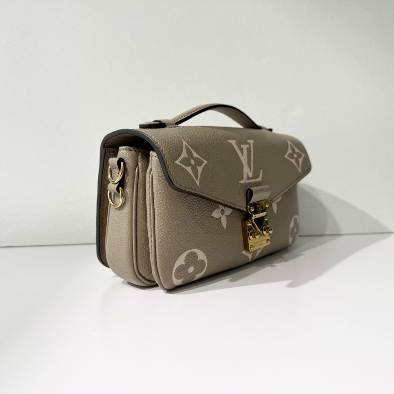 LV斑鳩灰牛皮金釦橫版郵差包M23081-4