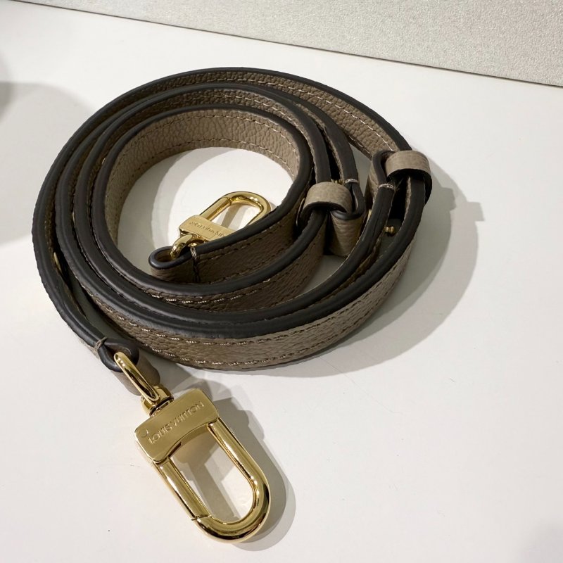 LV斑鳩灰牛皮金釦橫版郵差包M23081-15