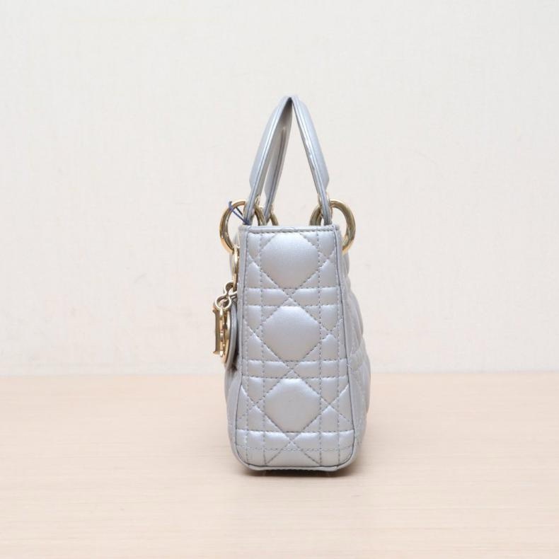 DIOR(迪奧) Lady Dior 戴妃包 三格 銀色 金扣 2016-1