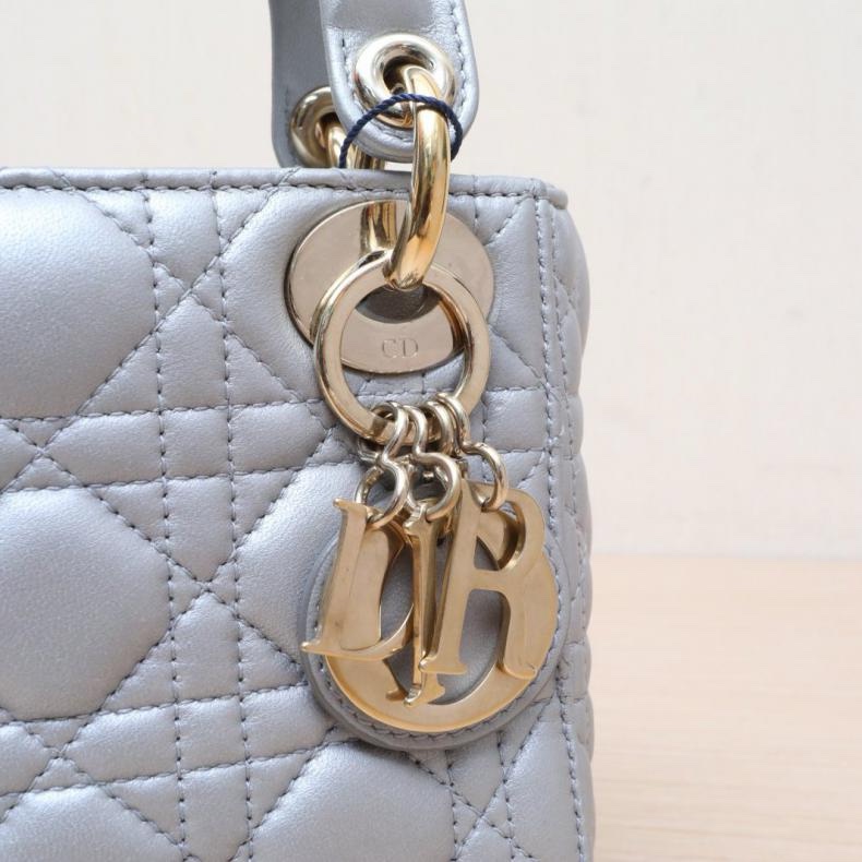 DIOR(迪奧) Lady Dior 戴妃包 三格 銀色 金扣 2016-5