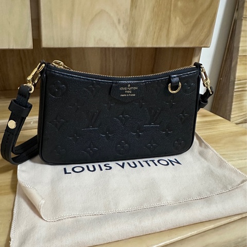 LV Easy Pouch On Strap