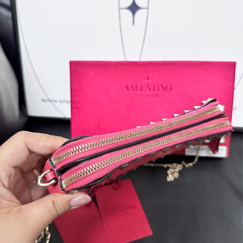 ✨最高CP值✨ Valentino 桃紅色相機包-3