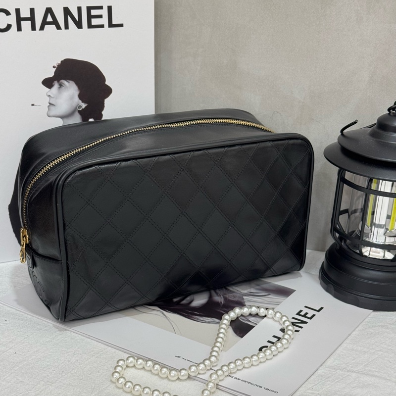 CHANEL 香奈兒皮革化妝包-1