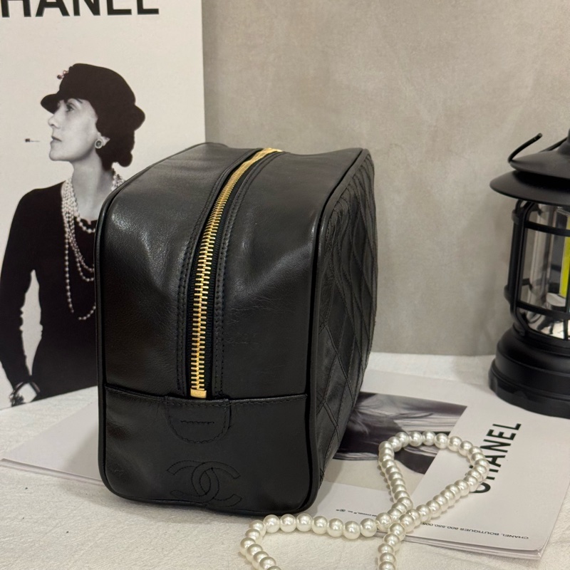 CHANEL 香奈兒皮革化妝包-3