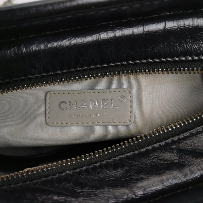 95❤Chanel Gabrielle香奈兒流浪包小號油蠟皮黑白毛呢雙鏈條單肩包-7