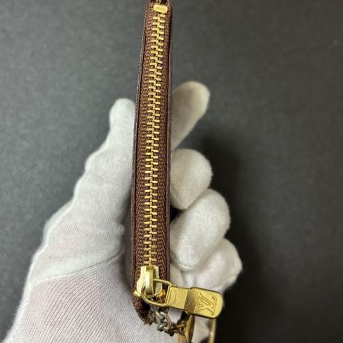 🌿近8.8成新🌿Louis Vuitton Monogram 拉鍊零錢包｜經典花紋✦fufu style 精品✦-11