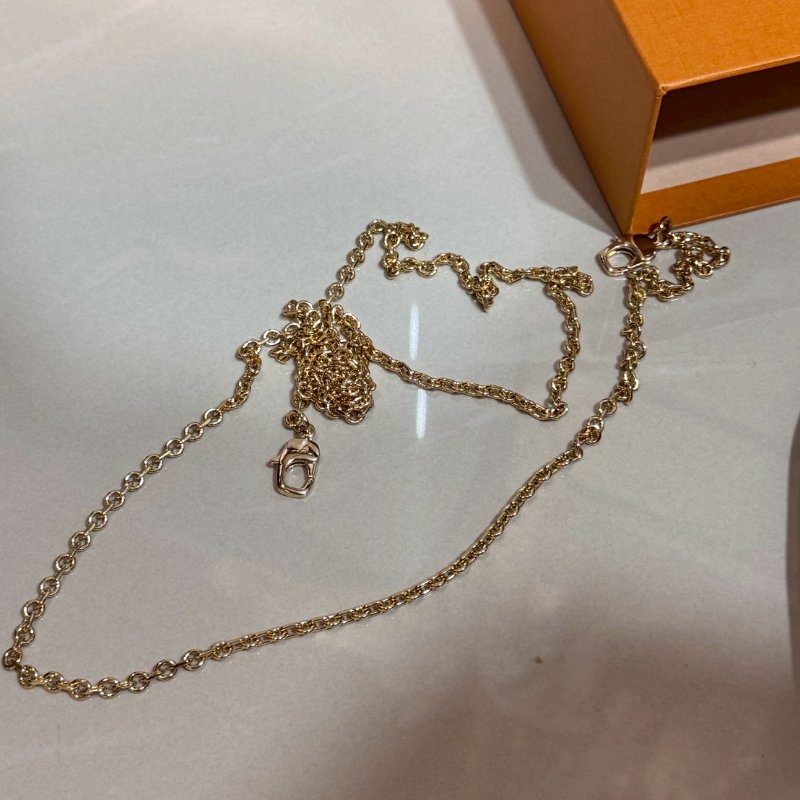 LOUIS VUITTON LV 黑 壓花皮革金鍊肩背/斜背包 隨身包 M80349｜95成新(誠可議價)-9