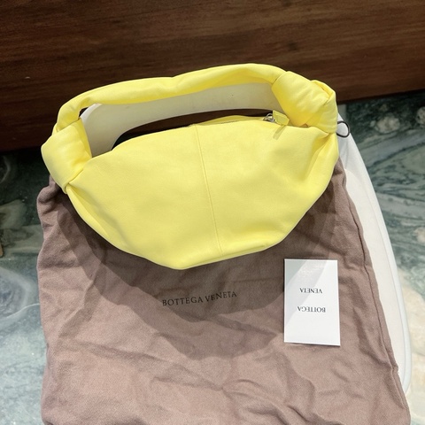 Bottega Veneta BV Mini Jodie 餃子打結包
