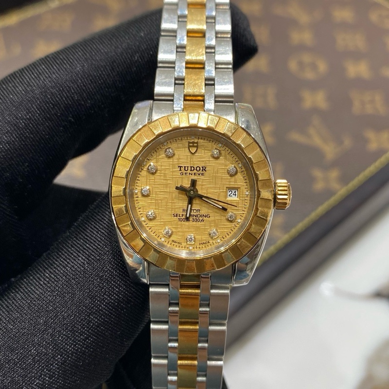 Tudor帝舵經典M22013-0010間金28mm自動機械女表-0