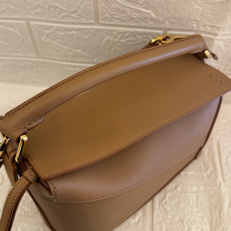 LOEWE 太妃糖色PUZZLE-3