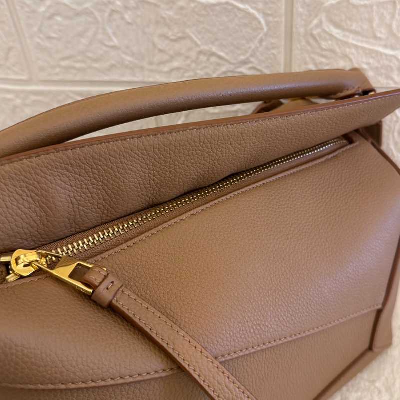 LOEWE 太妃糖色PUZZLE-5