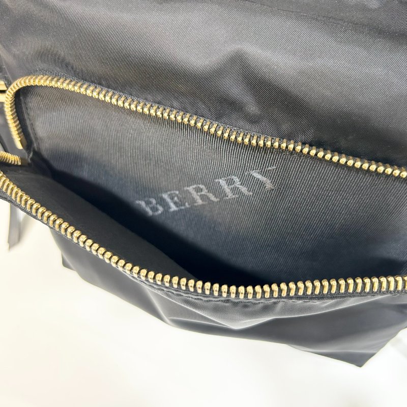 BURBERRY 黑色尼龍拚棕皮革金釦大號後背包-8