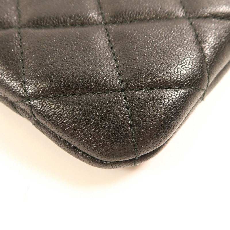 CHANEL 羊皮皮革Pouch金扣手拿包-9
