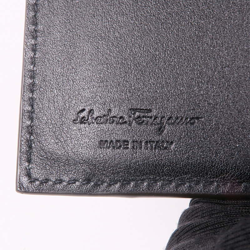 Salvatore Ferragamo 皮革Gancini Card Holder銀扣卡片套-12