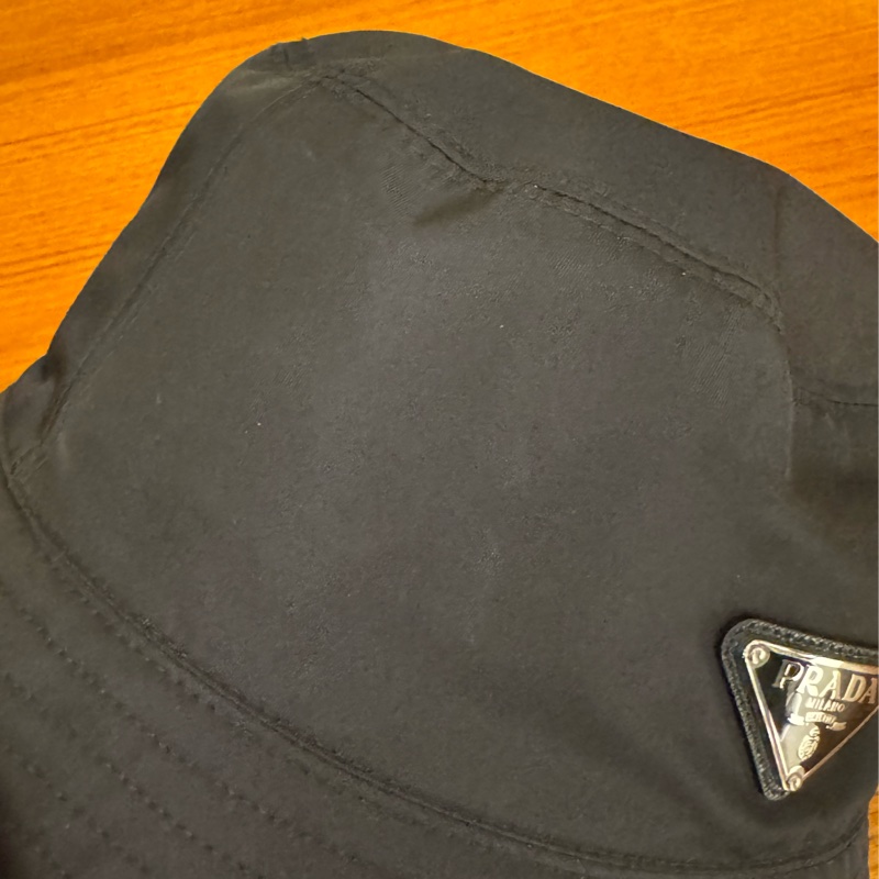Prada黑色尼龍帽-5