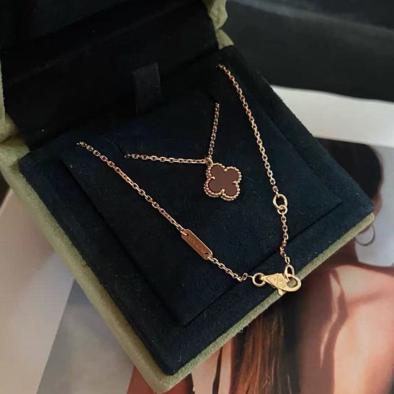 vca vintage alhambra四葉草紅花小號項鍊 紅玉髓小號玫瑰金-2