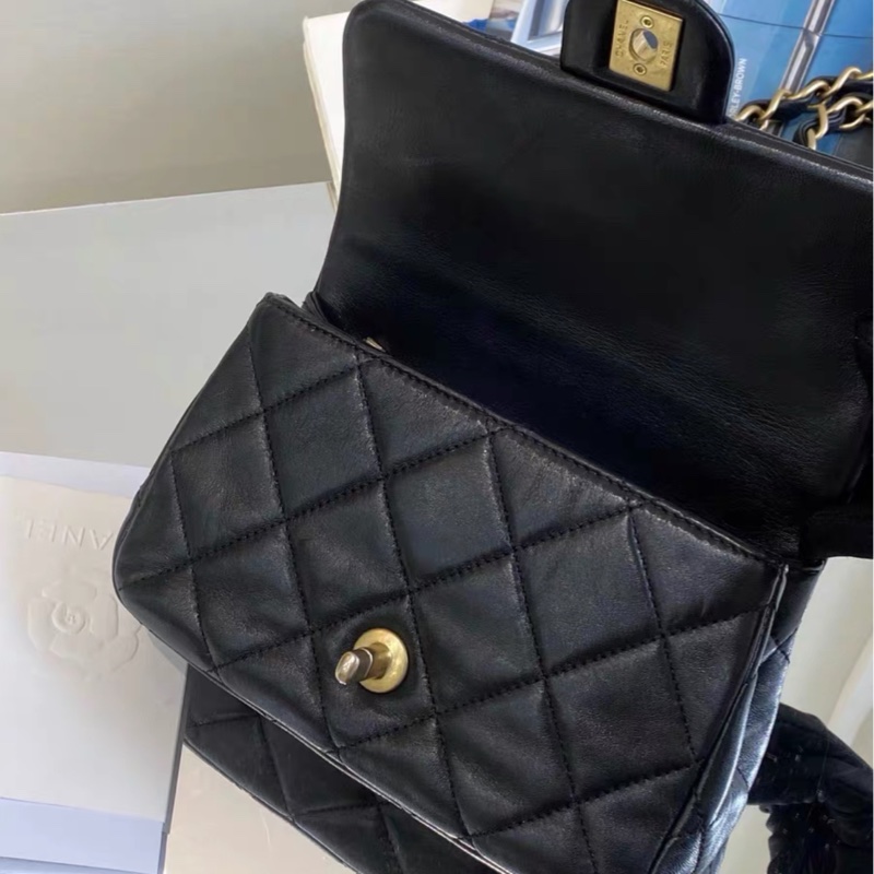 Chanel 香奈兒 23S 黑金金幣mini 芯片款 不容易撞的一款 帶點復古風-2