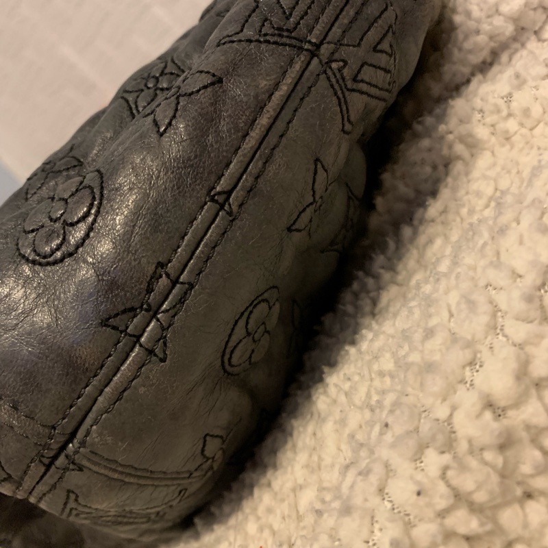 LOUIS VUITTON 限量版深灰色小羊皮刺繡肩背包 小籠包 手提包m95476-13