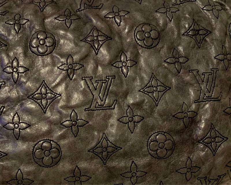 LOUIS VUITTON 限量版深灰色小羊皮刺繡肩背包 小籠包 手提包m95476-23