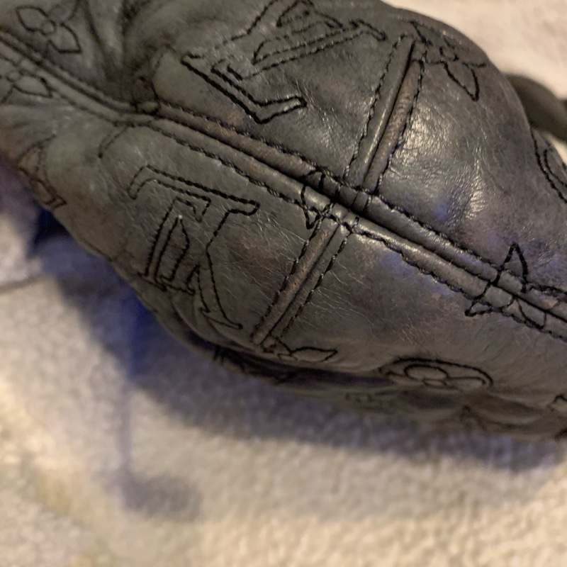 LOUIS VUITTON 限量版深灰色小羊皮刺繡肩背包 小籠包 手提包m95476-35