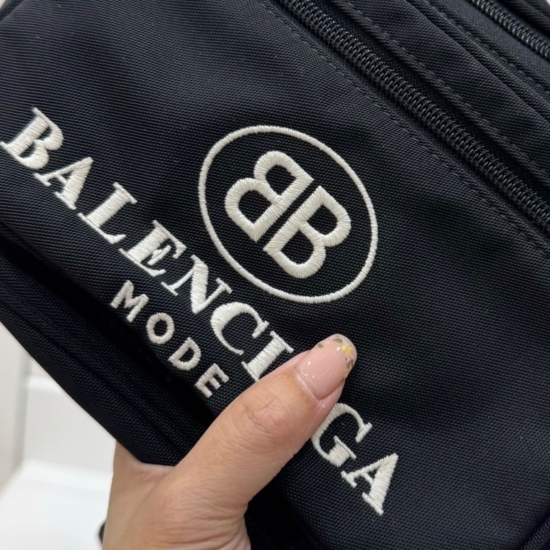 BALENCIAGA 巴黎世家 Explorer 黑色 尼龍 胸包 腰包胸口包 側背包 肩背包 斜背包-32