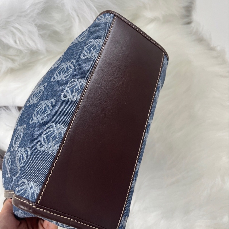 Loewe中古經典丹寧托特包-1
