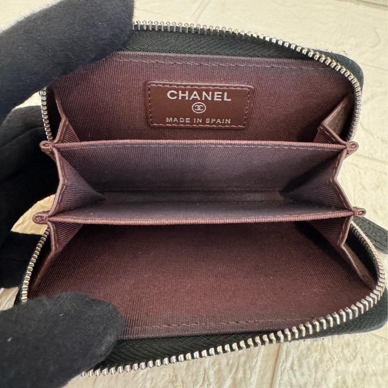 chanel黑荔枝銀雙c零錢包-15