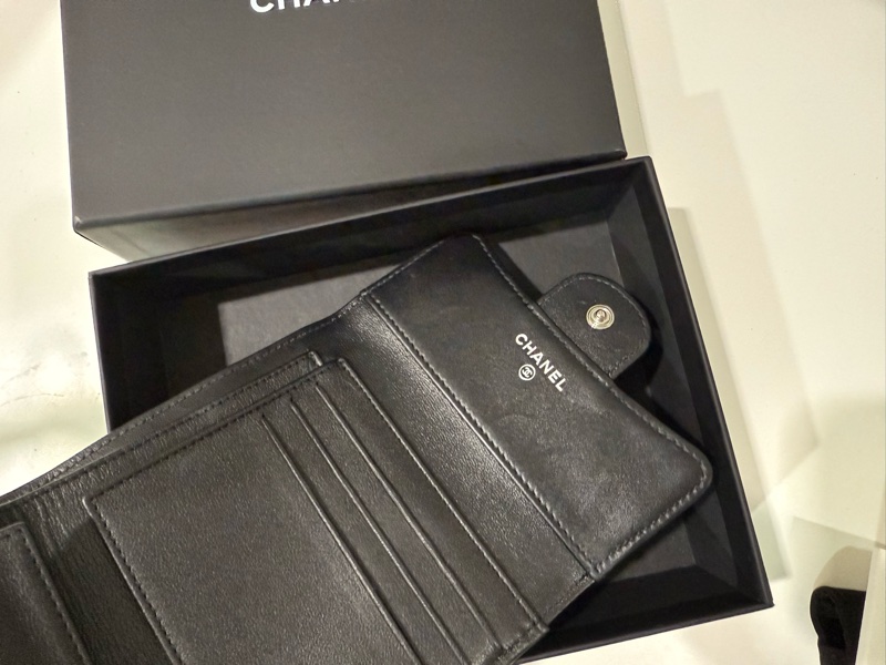 香奈兒 So Black 全黑三折短夾錢包🖤甜甜價售台灣購證-5