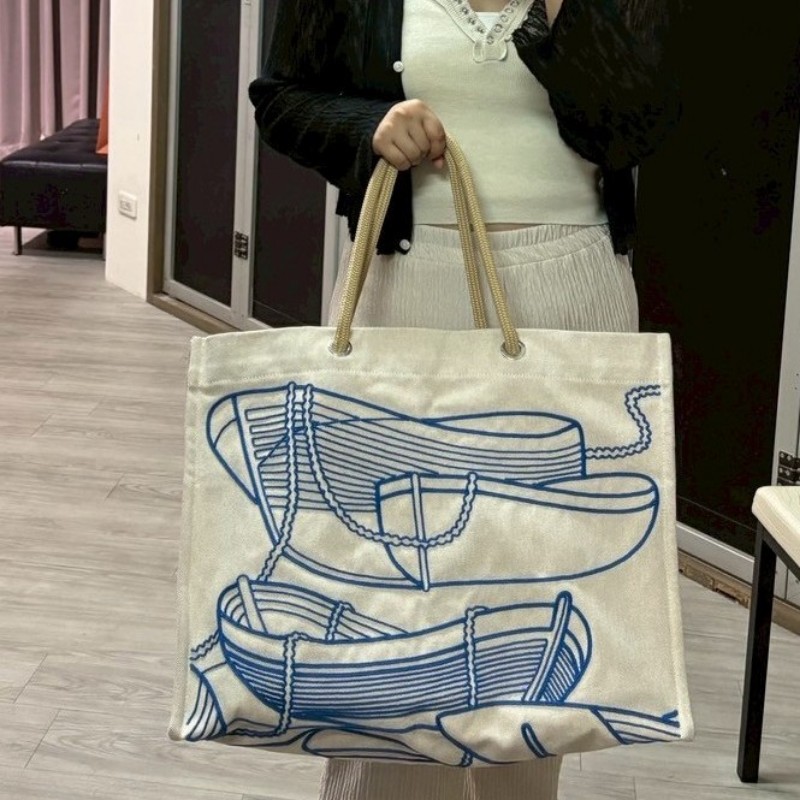 Hermes 帆布藍線船圖刺繡大海灘包-2