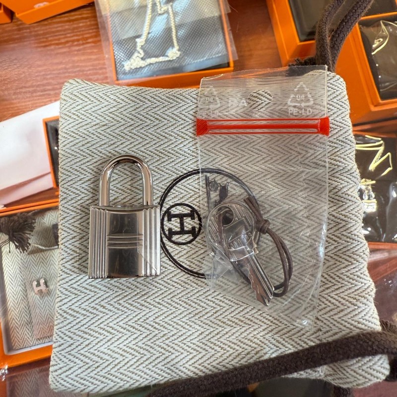 ✨持有香港正品正貨標籤(只做全新)✨ Hermes Picotin 18 金色拼櫻花粉手柄銀扣-4