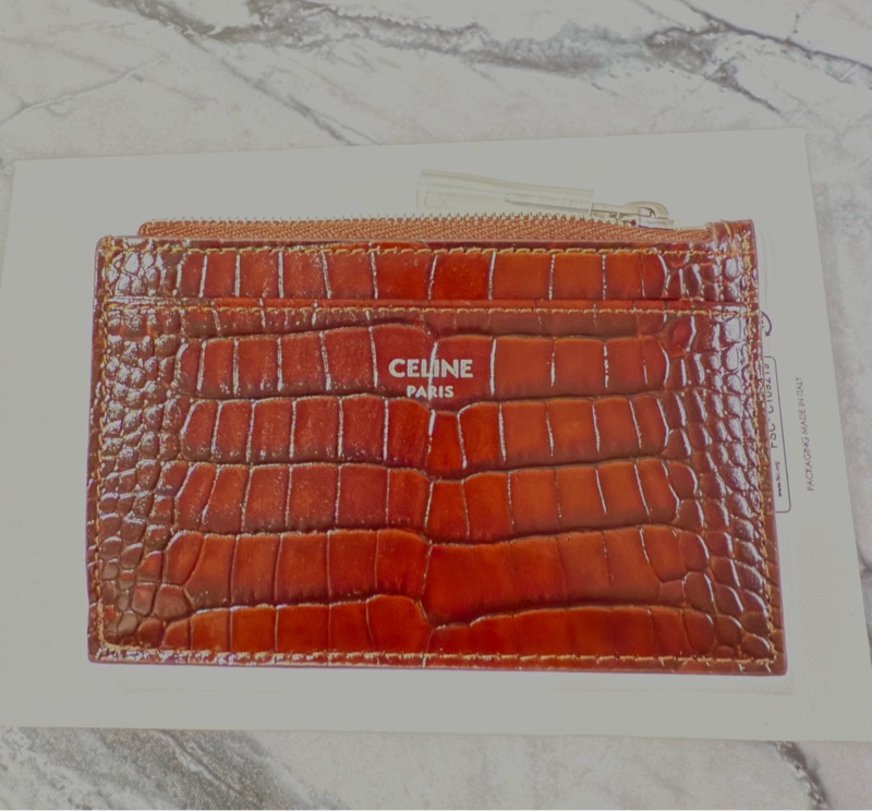 Celine 酒紅鱷魚壓紋牛皮拉鍊卡夾-1