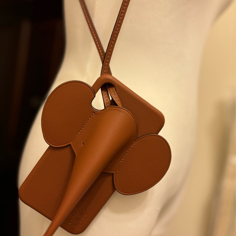 Loewe 大象手機殼 焦糖色-10