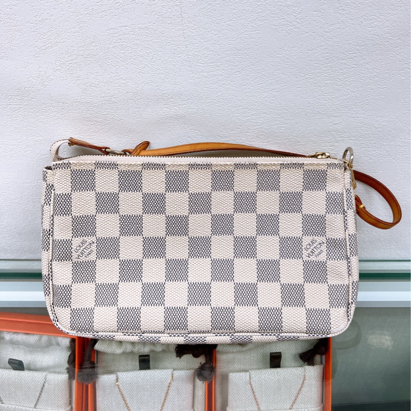Lv pochette 中古白色棋盤大麻將包-1