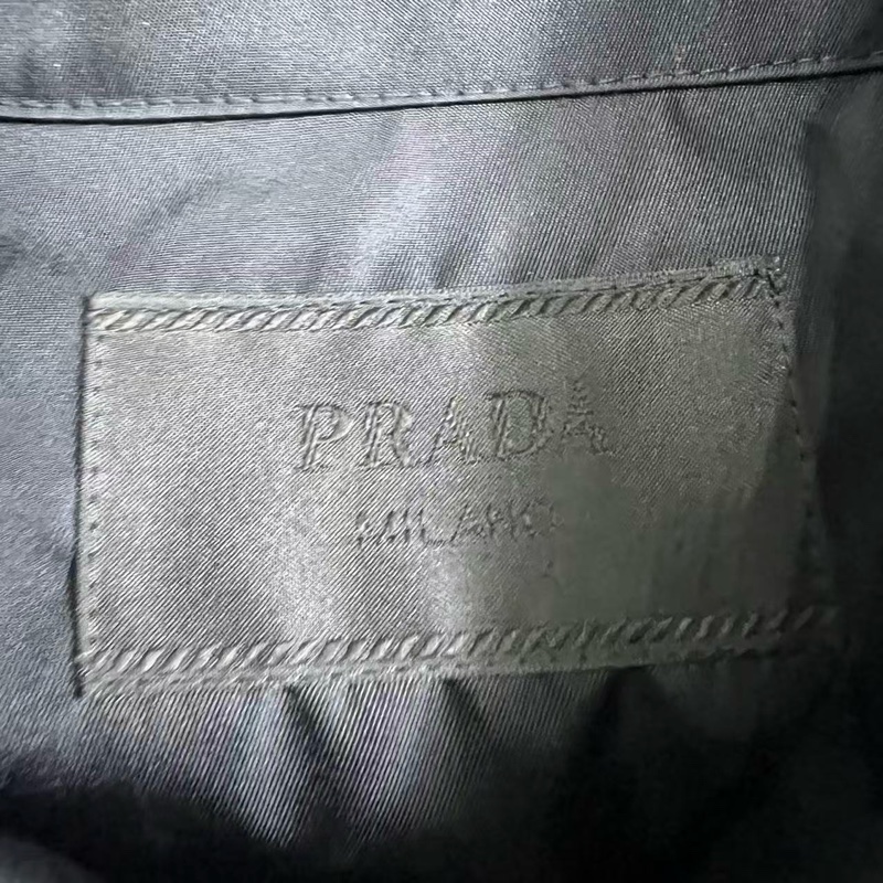 Prada 羊毛 尼龍拼接外套 狀況很新 上身效果無敵🔥-2