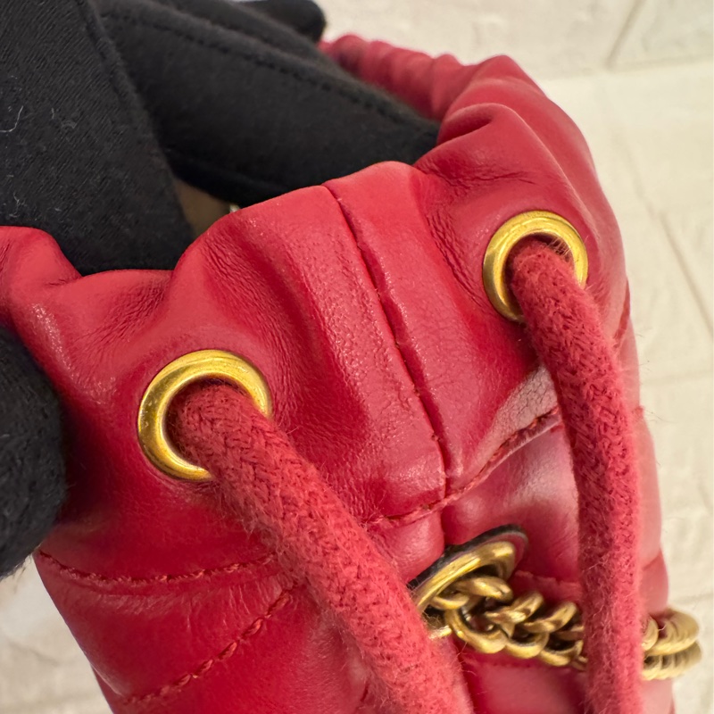 GUCCI 紅色金雙G水桶包-9