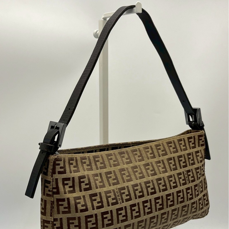 Fendi 腋下包-3