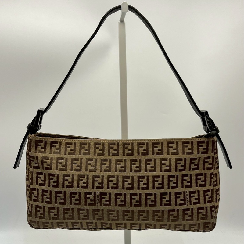 Fendi 腋下包-5