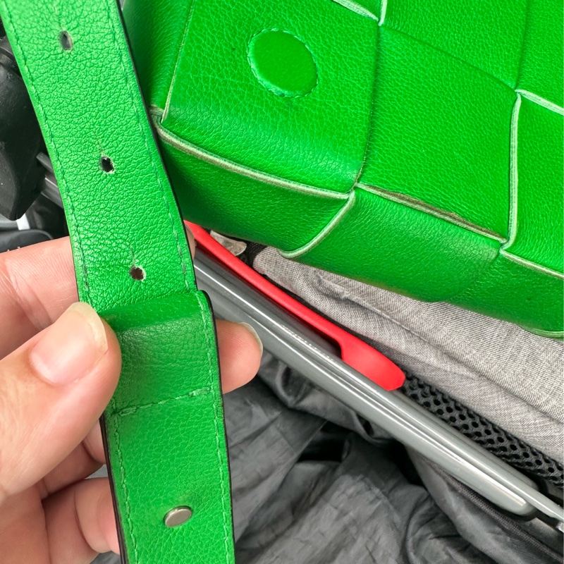 BV CASSETTES 8格包-2