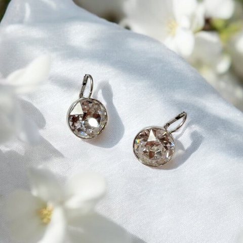 莉亞精品♡ Swarovski 水鑽耳針 全新閒置品