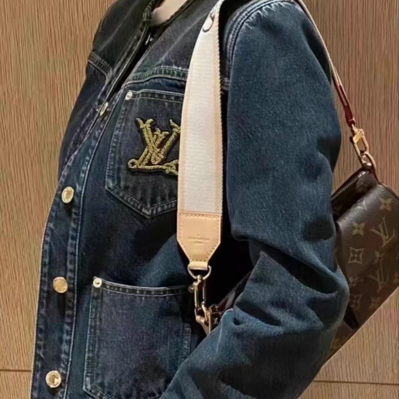 Lv 駱駝包 Vivacite系列Monogram印花帆布多口袋斜背包 全新配件塵袋盒子-0